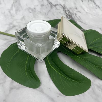 जेड सरफेस प्लास्टिक क्रीम जार 30g 50g कंटेनर्स कॉस्मेटिक्स के लिए मेटलाइज़ किए गए हैं