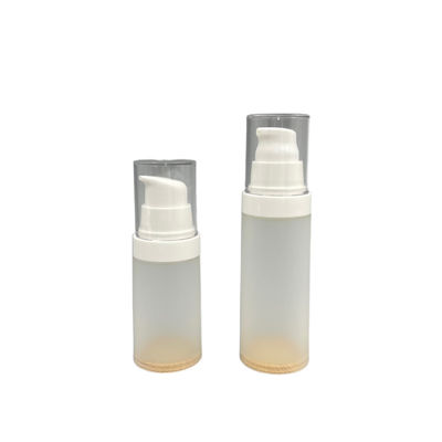 पारदर्शी पीपी वायुहीन बोतल पंप 30ml 50ml लकड़ी के पैटर्न सिल्क स्क्रीन