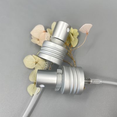 मैट सिल्वर परफ्यूम पंप स्प्रेयर डिस्पेंसर अलु 24/410 0.12ML खुराक क्लिप लॉक के साथ